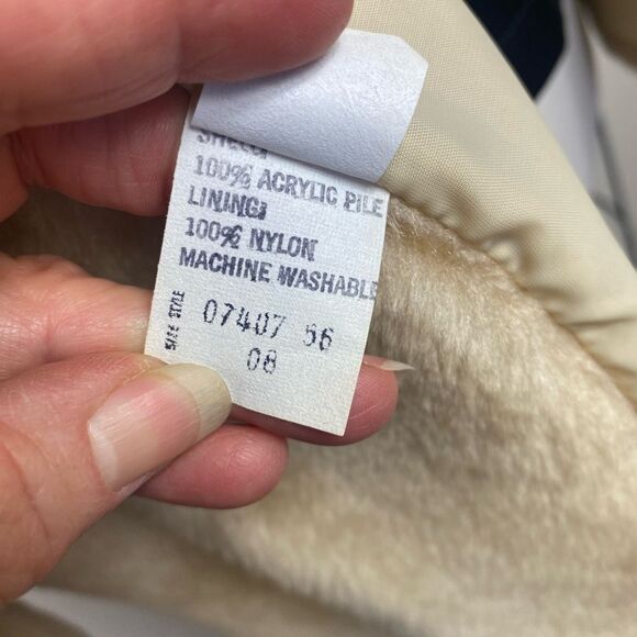 Elegant Cream Faux Fur Coat - Picture 8 of 10